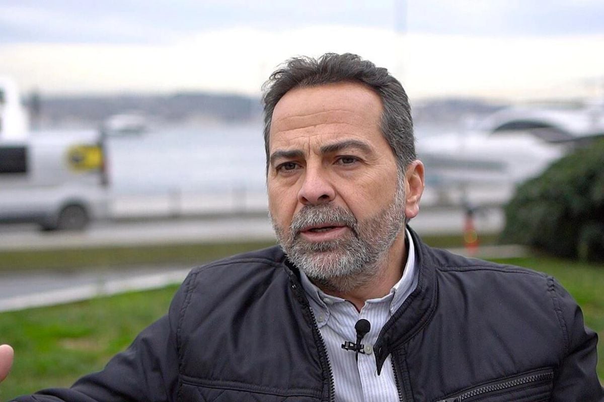 Nasuh Mahruki'ye 15 Temmuz darbe girişimine ilişkin paylaşımı nedeniyle gözaltı kararı
