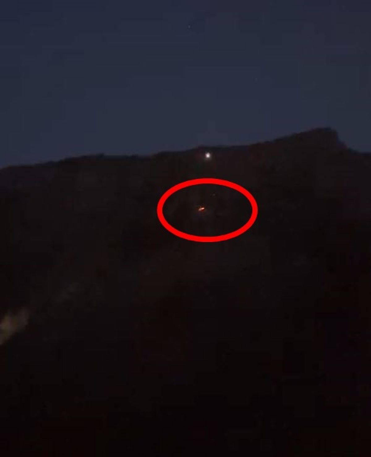 Şırnak'ta dağlık arazide mahsur kalan mühendisler için kurtarma operasyonu düzenleniyor.