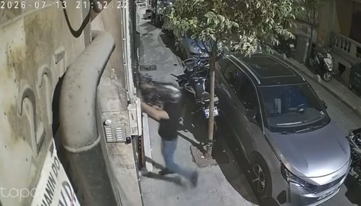 Şişli'de boşandığı eşinin evinin önüne geldi; penceredeki kayınpederine tekme ve yumruklarla saldırdı