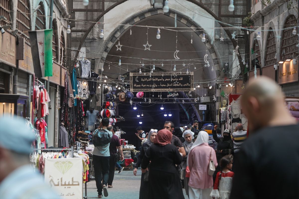 Suriye'de savaşın yaralarını saran tarihi Osmanlı Kapalı Çarşısı yeniden hayat buluyor