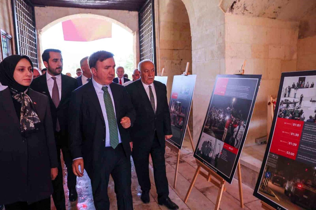 Tercan'da 15 Temmuz Fotoğraf Sergisi açıldı