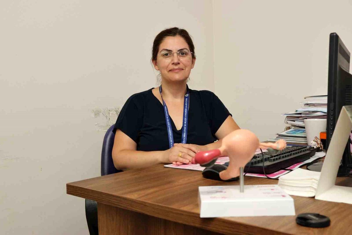 Buca Seyfi Demirsoy Eğitim ve Araştırma Hastanesi'nden Üroloji Uzmanı Dr. Derya Burankulu, idrar kaçırma sorunu hakkında bilgi veriyor.