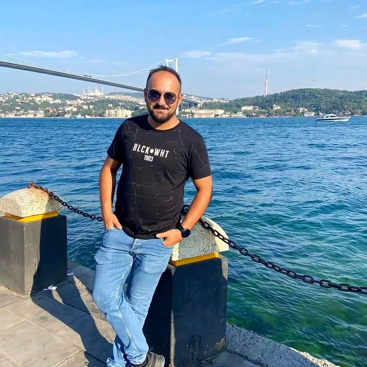 Yalova'da iki motosikletin çarpışması sonucu meydana gelen trafik kazasının ardından olay yeri.