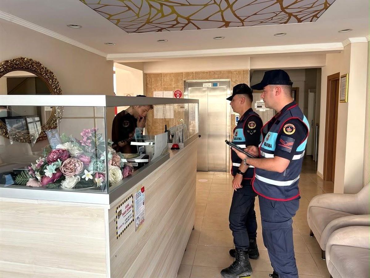 Avşa Adası'nda huzur uygulaması: 22 aranan şüpheli yakalandı