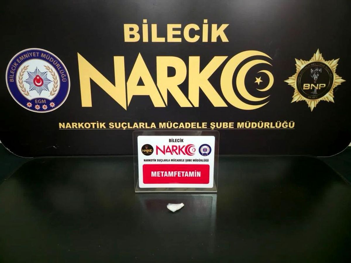 Bilecik'te uyuşturucu operasyonu sonrası polis ekipleri.