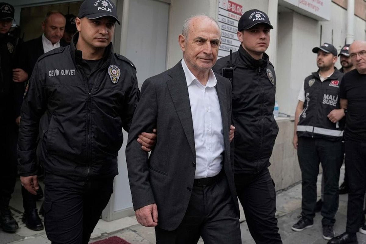 Büyükçekmece Belediyesi'ne yönelik 'yolsuzluk' davasında 1 kişiye tahliye kararı
