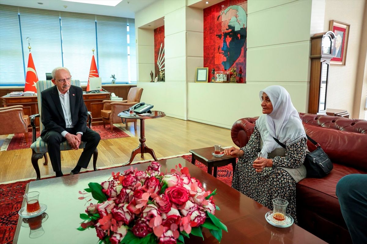 CHP Genel Başkanı Kılıçdaroğlu, Narin Güran'ın ailesini kabul etti