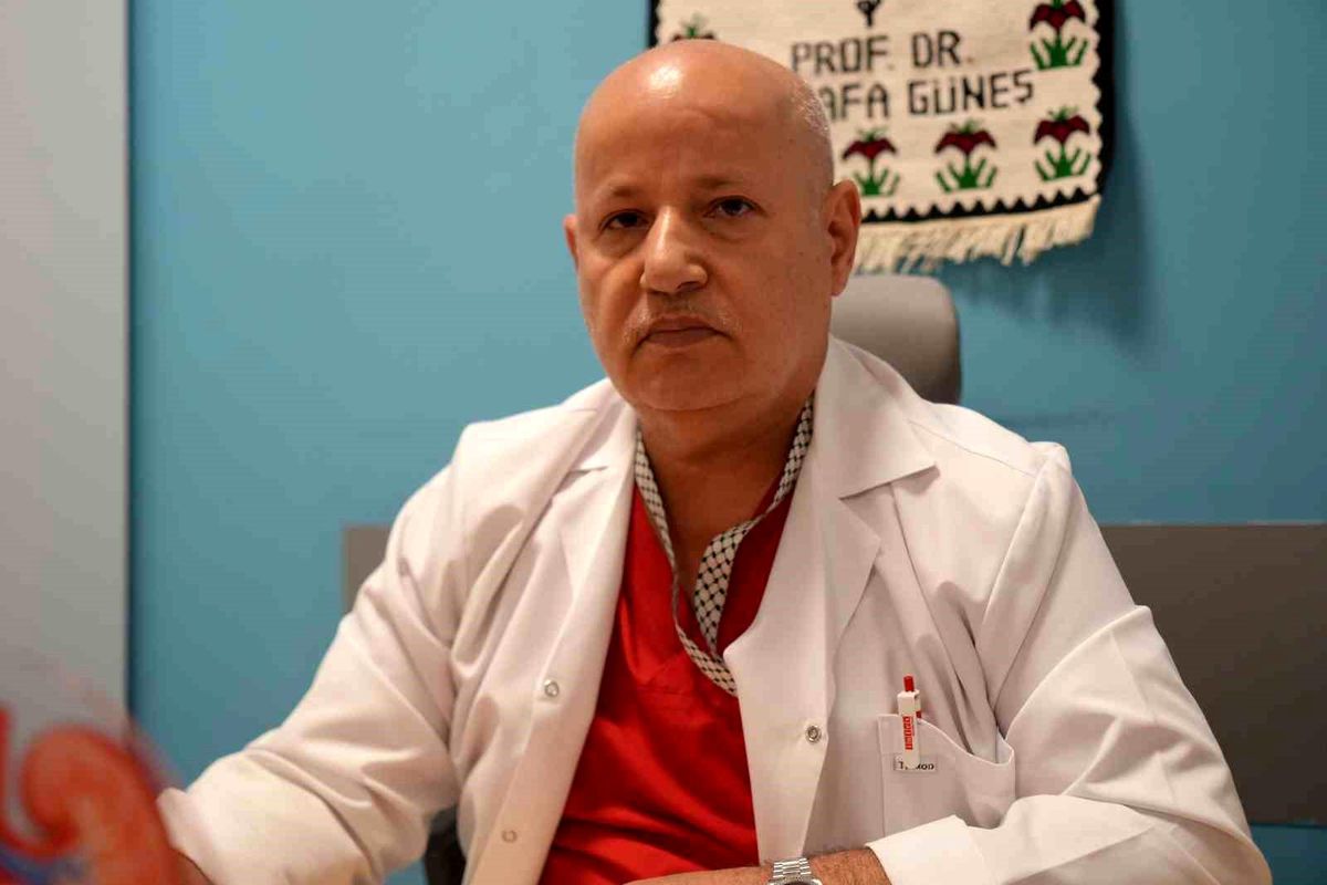 Dev böbrek tümörü ameliyatla alındı