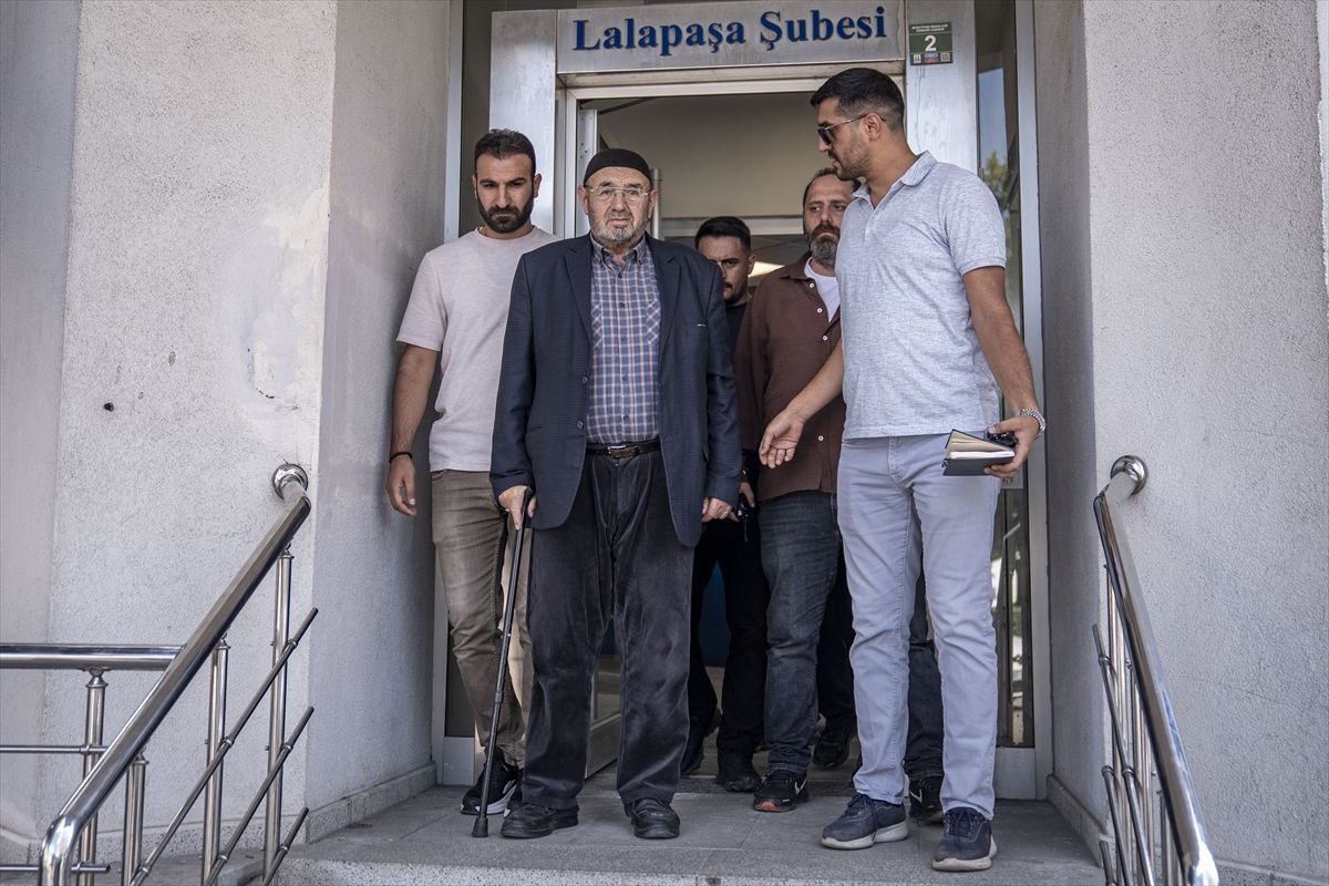Erzurum'da dolandırılmak üzere olan alzheimer hastasını polis kurtardı