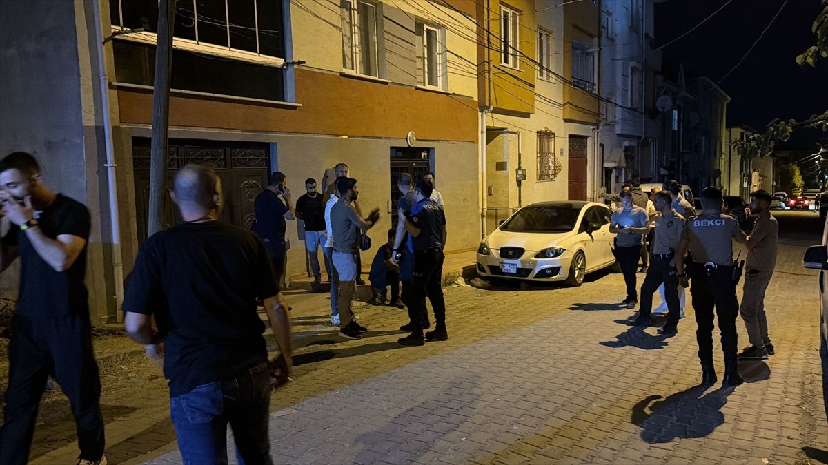 Eskişehir'de aileler arasında çıkan kavgada 1'i polis 11 kişi yaralandı