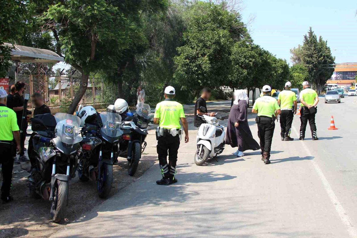 'Gideceğim yer yakın olduğu için kask takmadım' dedi, cezadan kurtulamadı