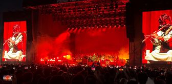 Gorillaz grubu İstanbul'da müzikseverlerle buluştu