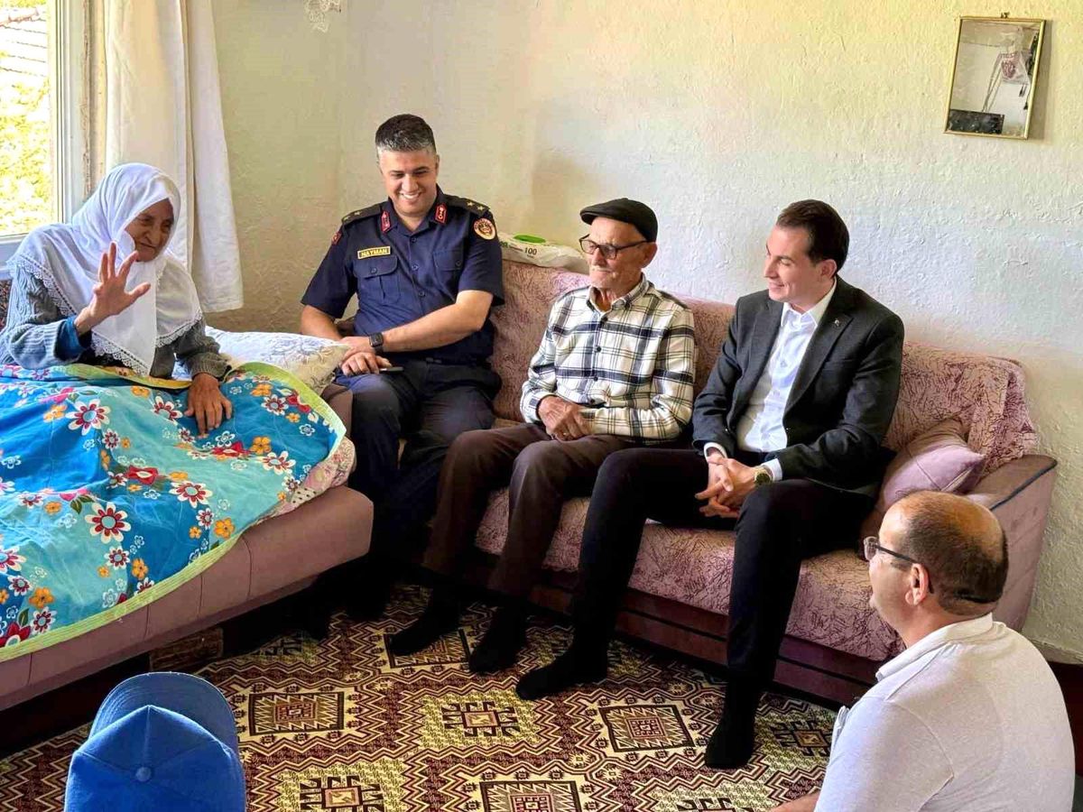 Hisarcık Kaymakamı Atam'dan yaşlı çifte anlamlı ziyaret