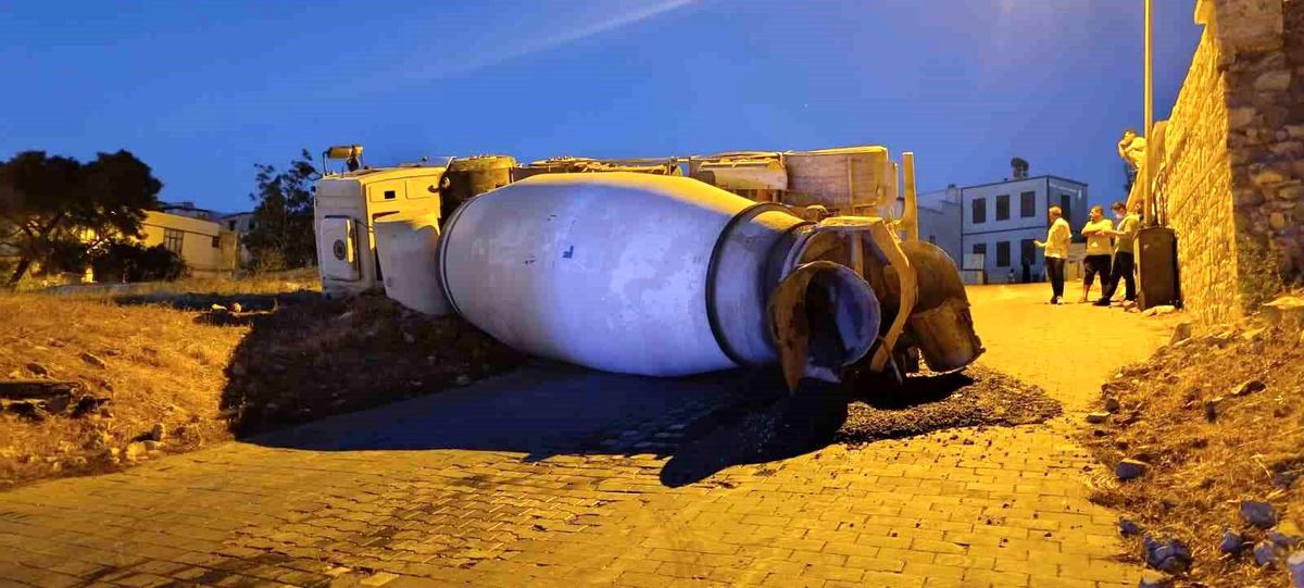 Kahramanmaraş'ta beton mikseri devrildi: 1 yaralı