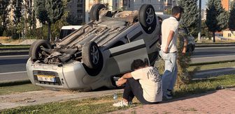 Kayseri'de hafif ticari aracın devrildiği kazada anne ve oğlu yaralandı