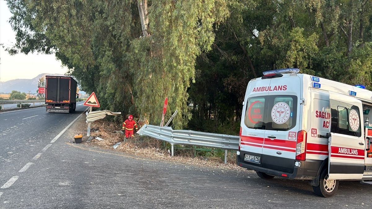 Muğla'da devrilen otomobilin sürücüsü öldü
