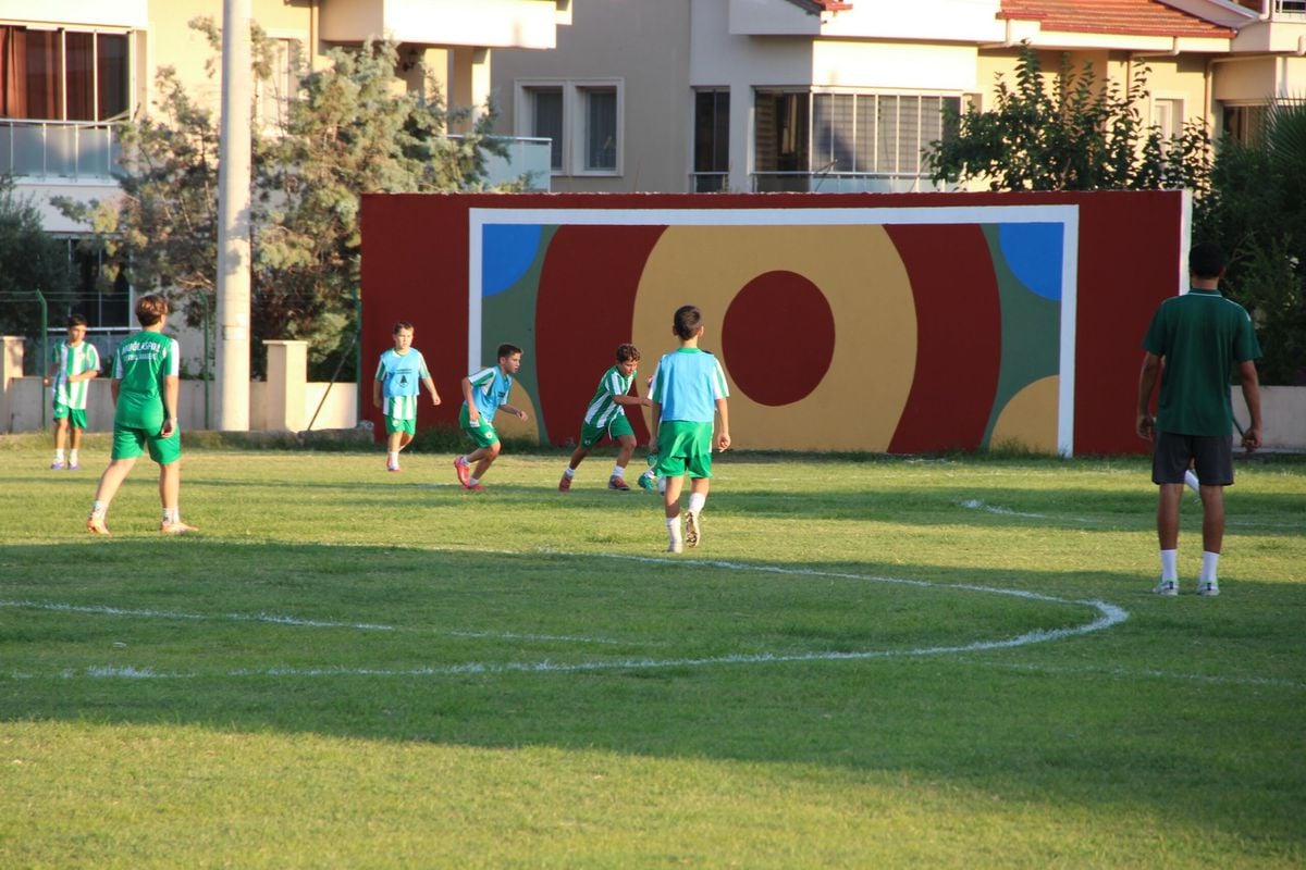 Muğlaspor ikinci futbol okulunu Köyceğiz'de açtı
