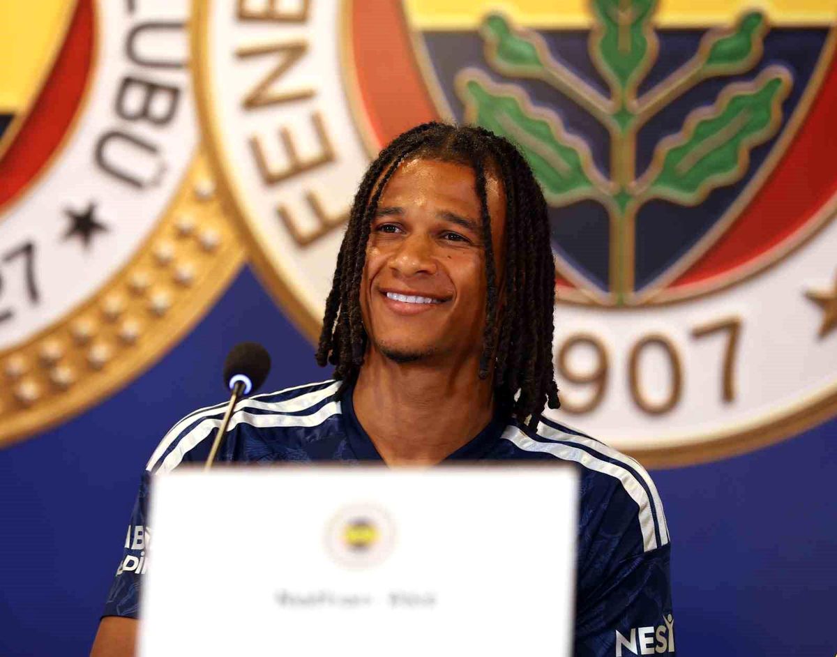 Nathan Ake: 'En önemlisi negatif durumda bile pozitif kalmak'