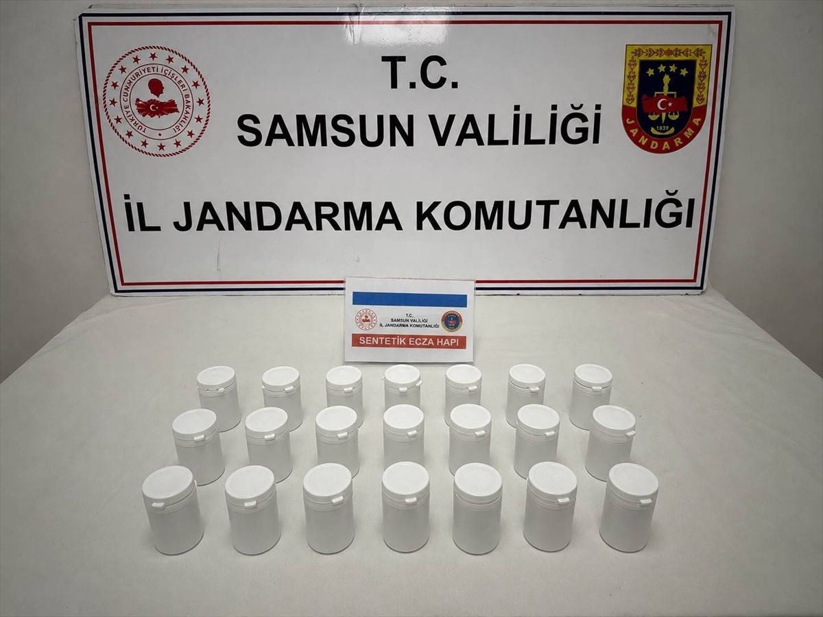 Samsun'da uyuşturucu operasyonunda 3 zanlı yakalandı