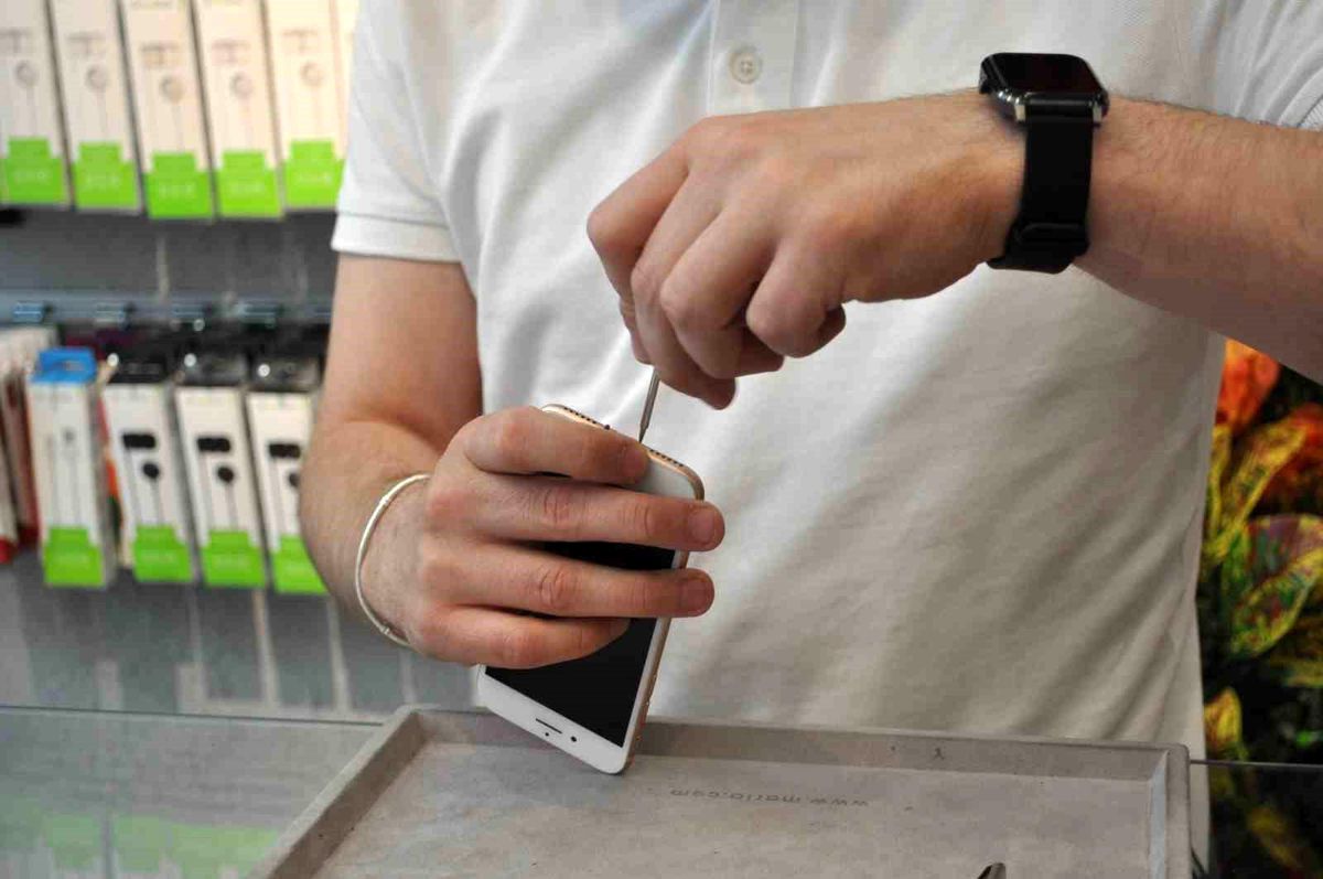 Sıcaklarda cep telefonunuzu uzun süre şarjda bırakmayın