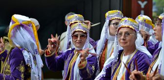 Trabzon'da '34. Uluslararası Akçaabat Müzik ve Halk Oyunları Festivali' sürüyor