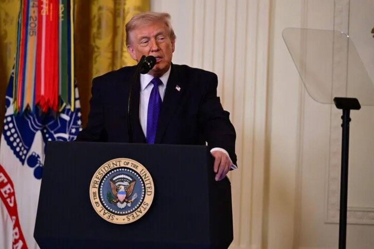 Dünya bu olayı konuşuyor: Beyaz Saray'da Trump'ı utandıran 'bahis' skandalı