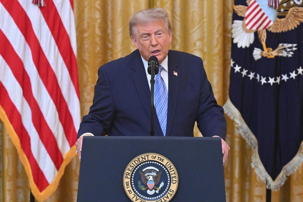 Donald Trump konuşma yaparken