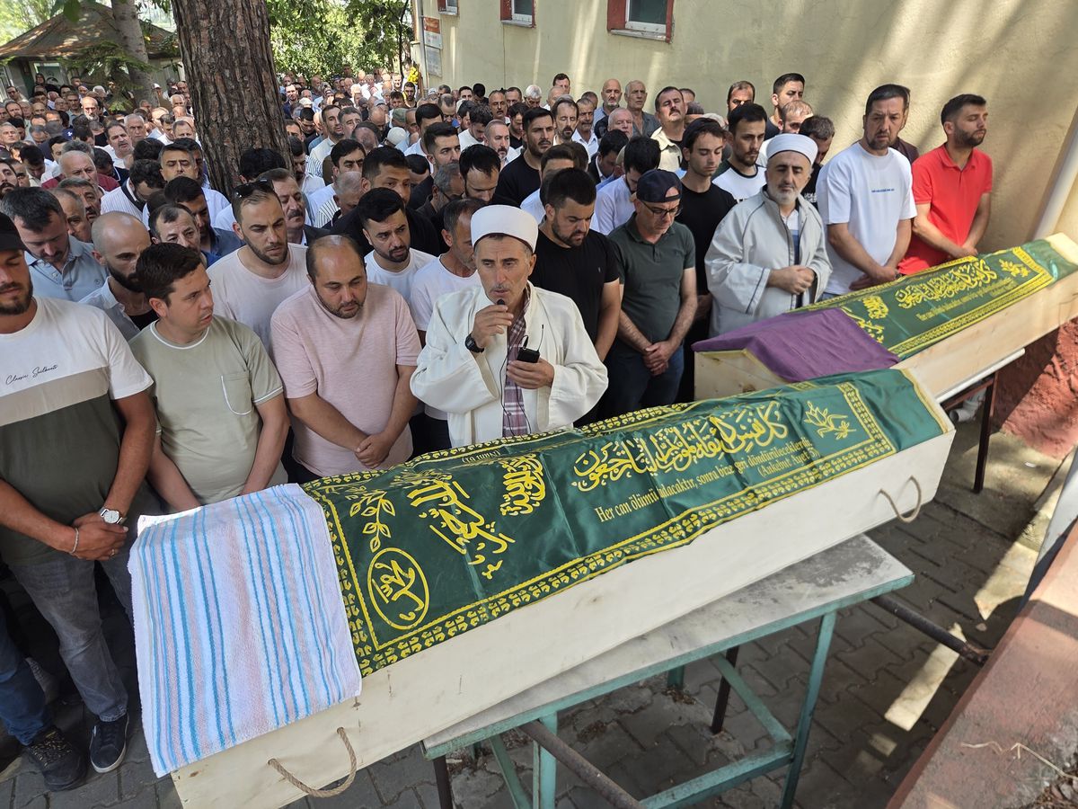 Yalova Çınarcık'ta meydana gelen motosiklet kazası sonrası olay yeri inceleme