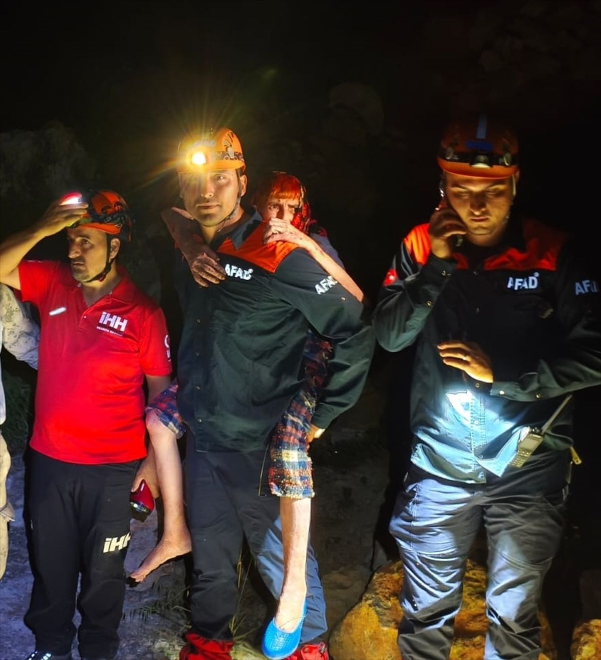 Alanya'da kaybolan yaşlı kadın termal kameralı dronla ormanlık alanda bulundu