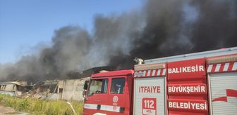 Balıkesir'de geri dönüşüm tesisinde çıkan yangın söndürüldü