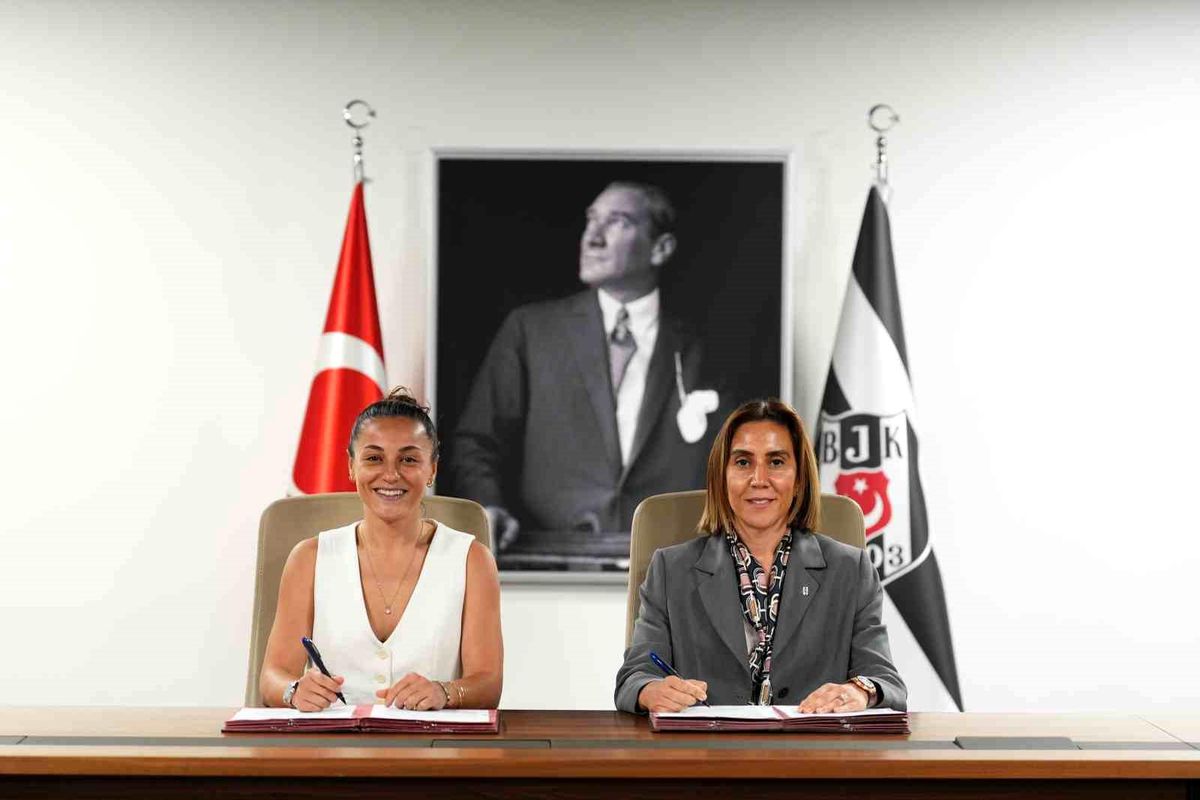 Beşiktaş Kadın Futbol Takımı, Didem Karagenç'e emanet
