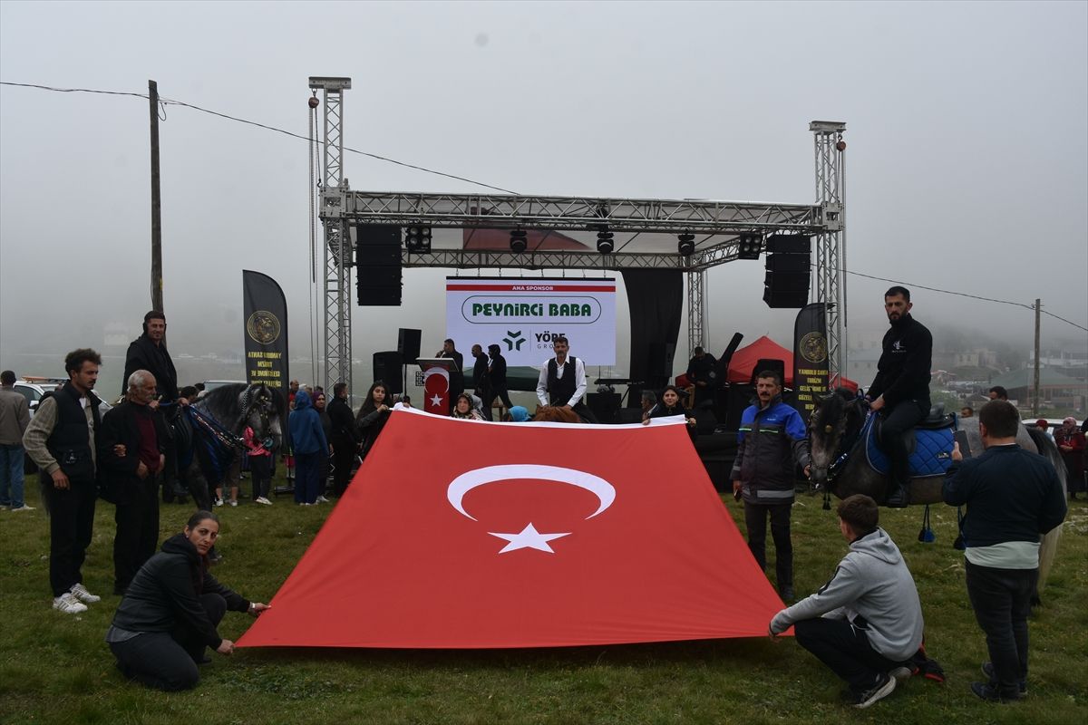 Gümüşhane'de '15. Santa ve Taşköprü Kültür ve Yayla Şenlikleri' başladı