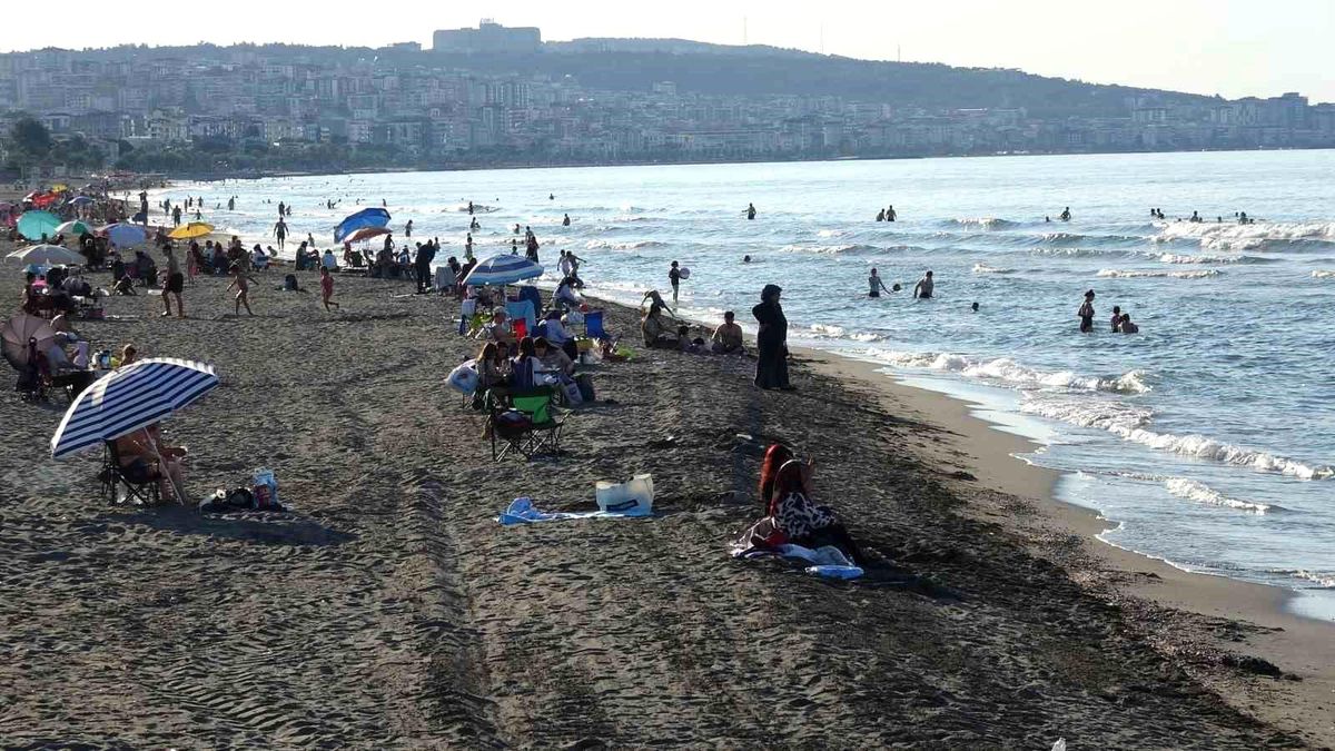 Karadeniz'de rip akıntısı uyarısı: 'Hayatın kıyısından uzaklaşmayın'