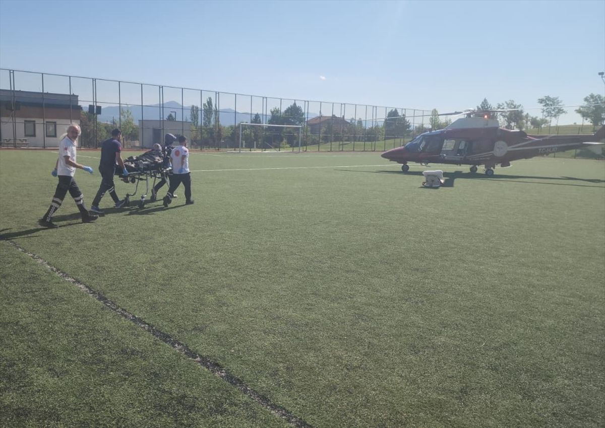 Konya'da hava ambulansı rahatsızlanan hasta için havalandı
