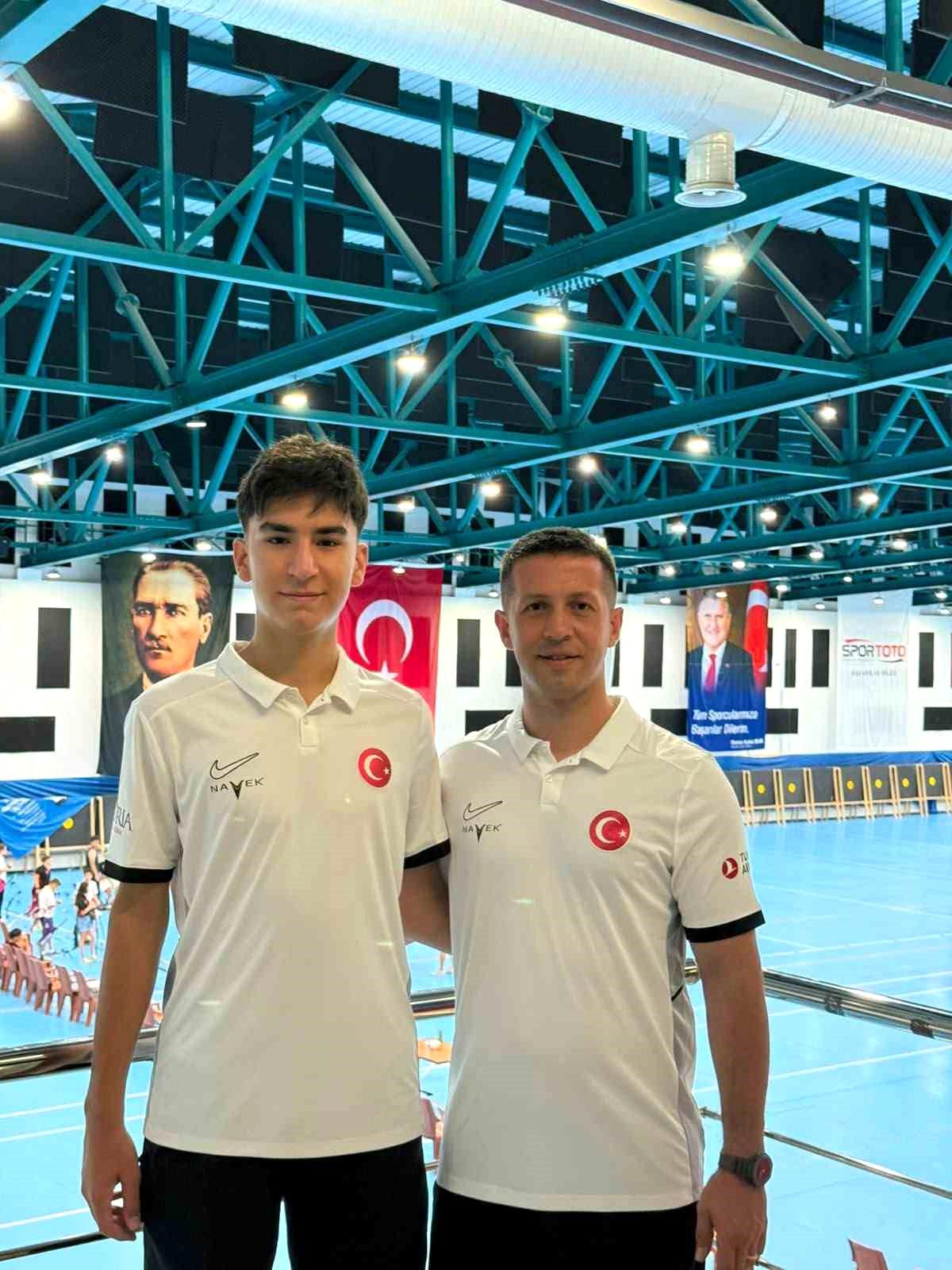Samsunlu okçuluk antrenörü Çağatay Aydın ve milli sporcu Eymen Erdem, Avrupa Şampiyonası'nda Türkiye'yi temsil edecekler.
