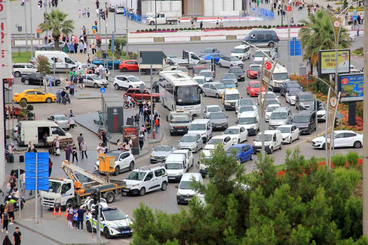 Samsun'un trafik yükü artıyor: 1 yılda 37 bin 641 araç artışı