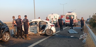 Şanlıurfa'da otomobil ile minibüsün çarpıştığı kazada 2 kişi öldü, 8 kişi yaralandı