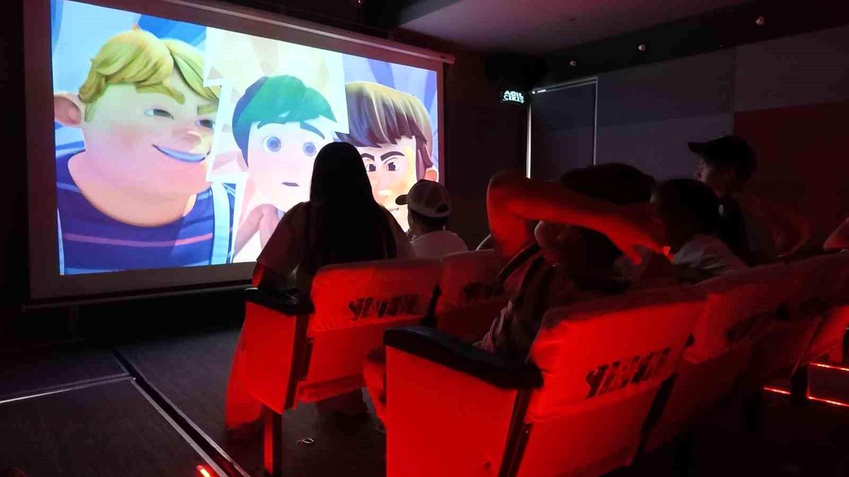TRT sinema tırı, Kırıkkale'de çocuklarla buluştu
