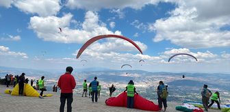 Yeşilay Yamaç Paraşütü Mesafe Türkiye Şampiyonası Kütahya'da yapıldı