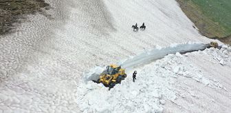 Yurt genelinde sıcak hava Kars'ta ise kar mesaisi var