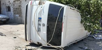 Adıyaman'da şarampole devrilen hafif ticari araçtaki 8 kişi yaralandı