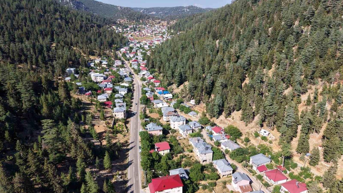 Anamur yaylaları yaz sıcaklarından kaçanların gözdesi oldu
