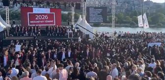 Bilgi Üniversitesi'nin mezuniyet töreninde rektör protesto edildi