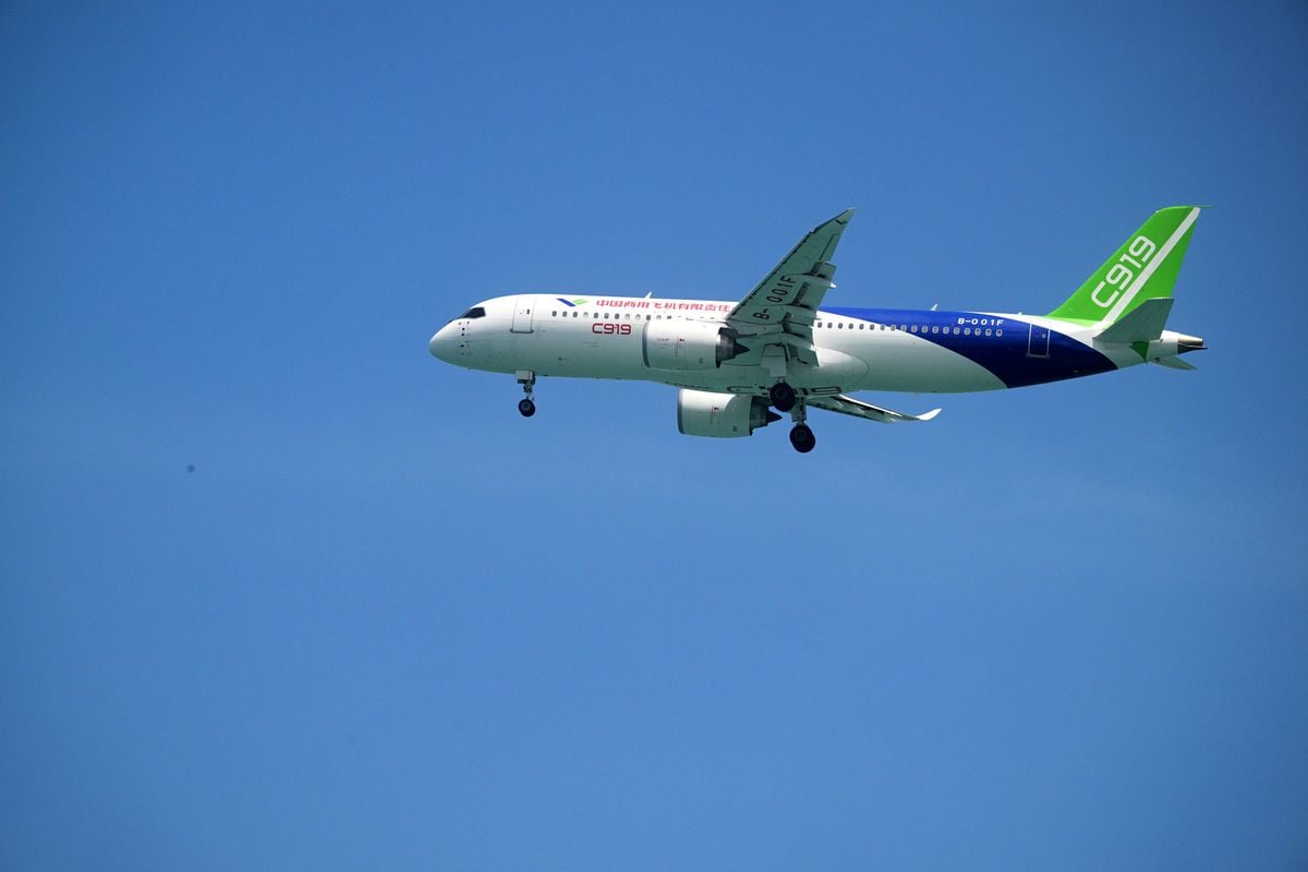 Çin'in yerli üretim yolcu uçağı C919