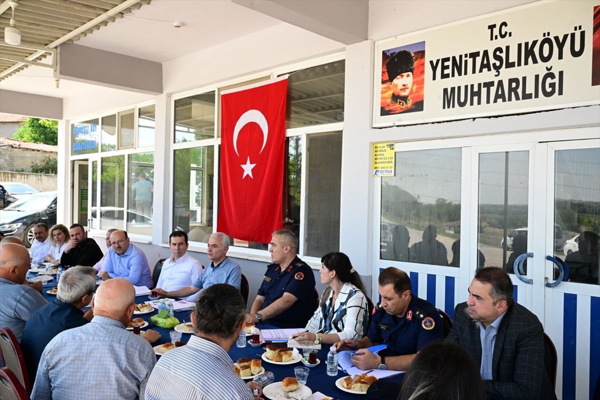 Kırklareli Valisi Turan, köy ziyaretlerinde bulundu