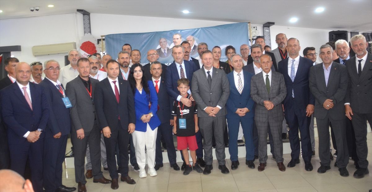 MHP Karamürsel İlçe Başkanlığı kongresinden genel bir görünüm.