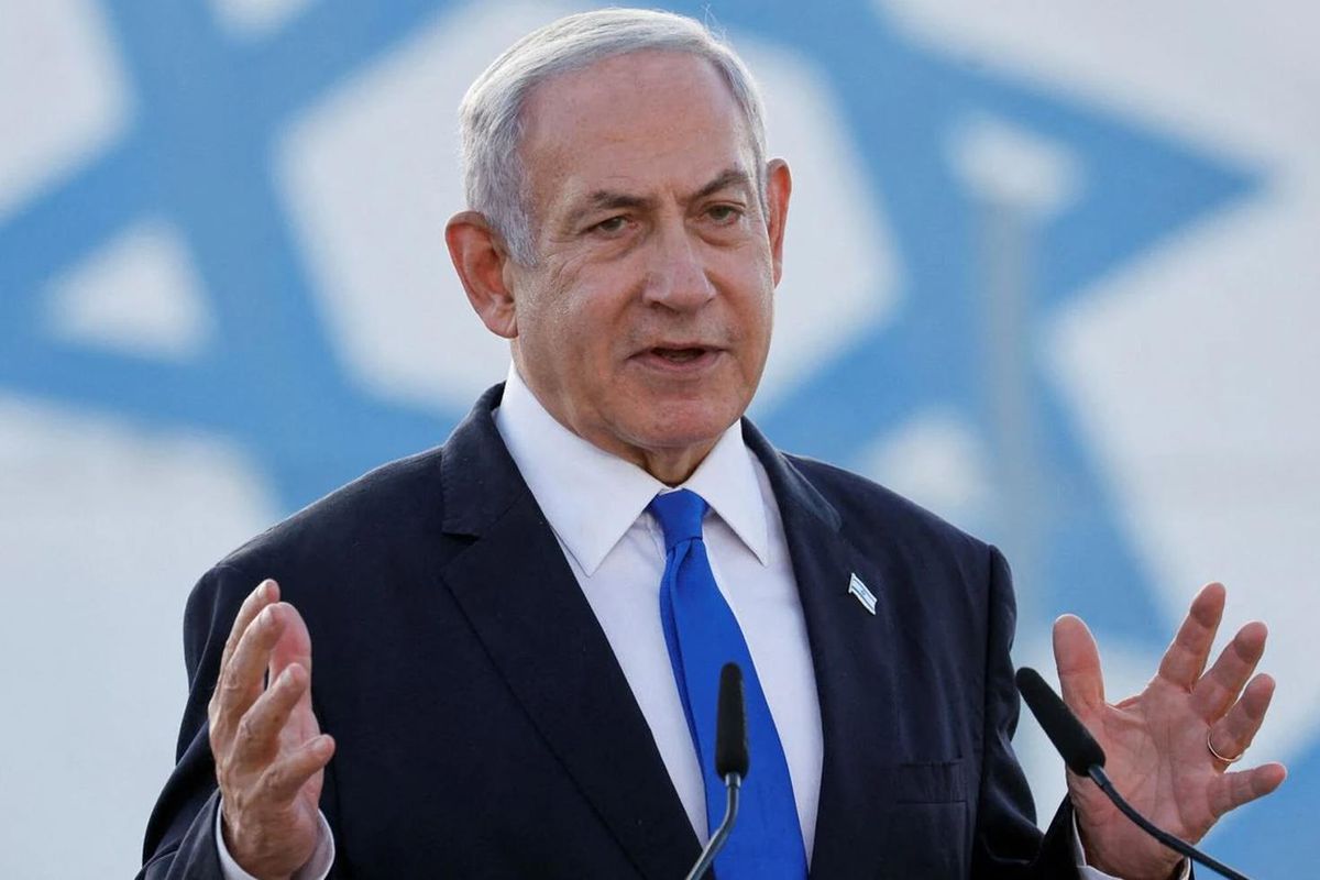 İsrail Başbakanı Binyamin Netanyahu'nun Arjantin'e Dünya Kupası finali öncesinde destek verdiği anı gösteren görsel.