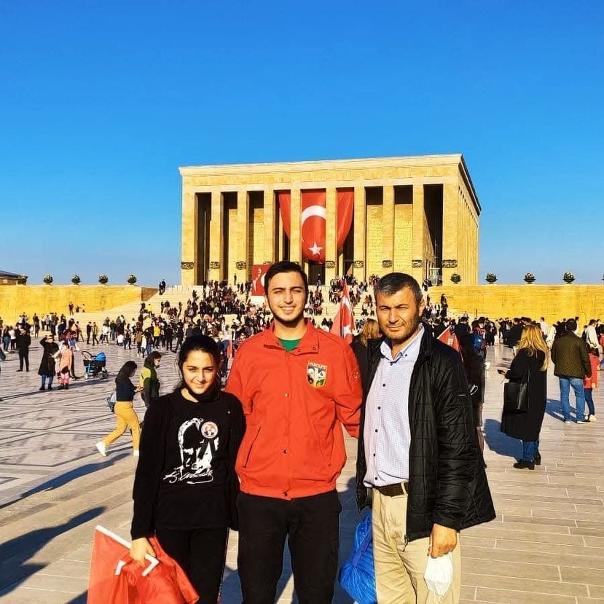 Şehit AKUT gönüllüsü oğlunun hatıra ormanını babası yaşatıyor