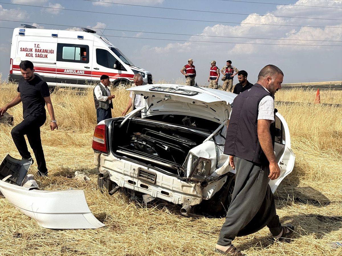 Şanlıurfa'da devrilen otomobildeki 4 kişi yaralandı