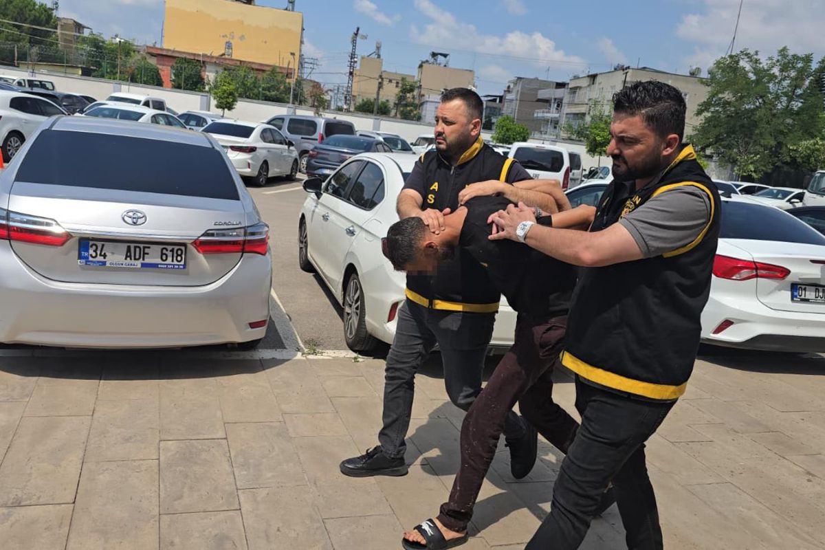 Çarşaf giyip keşif yaptılar, 40 dakikada servet çaldılar